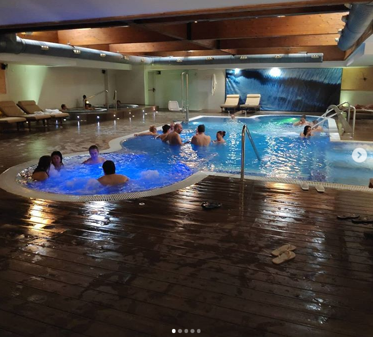 Trobada de coneixença (i sessió d’spa nudista)